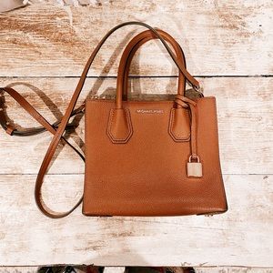 Michael Kors Pebble Leather small messenger bag